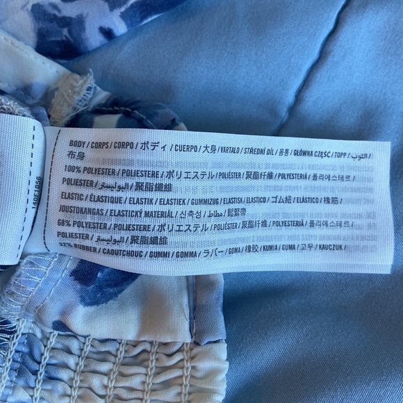 Abercrombie and Fitch Knot-front Puff Sleeve Top - Picture 4 of 6